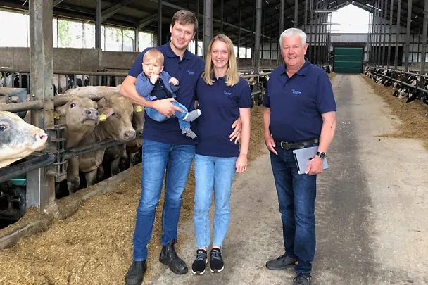 Obitelj Hagen sa SCHAUMANN- savjetnikom g.Röttgersom